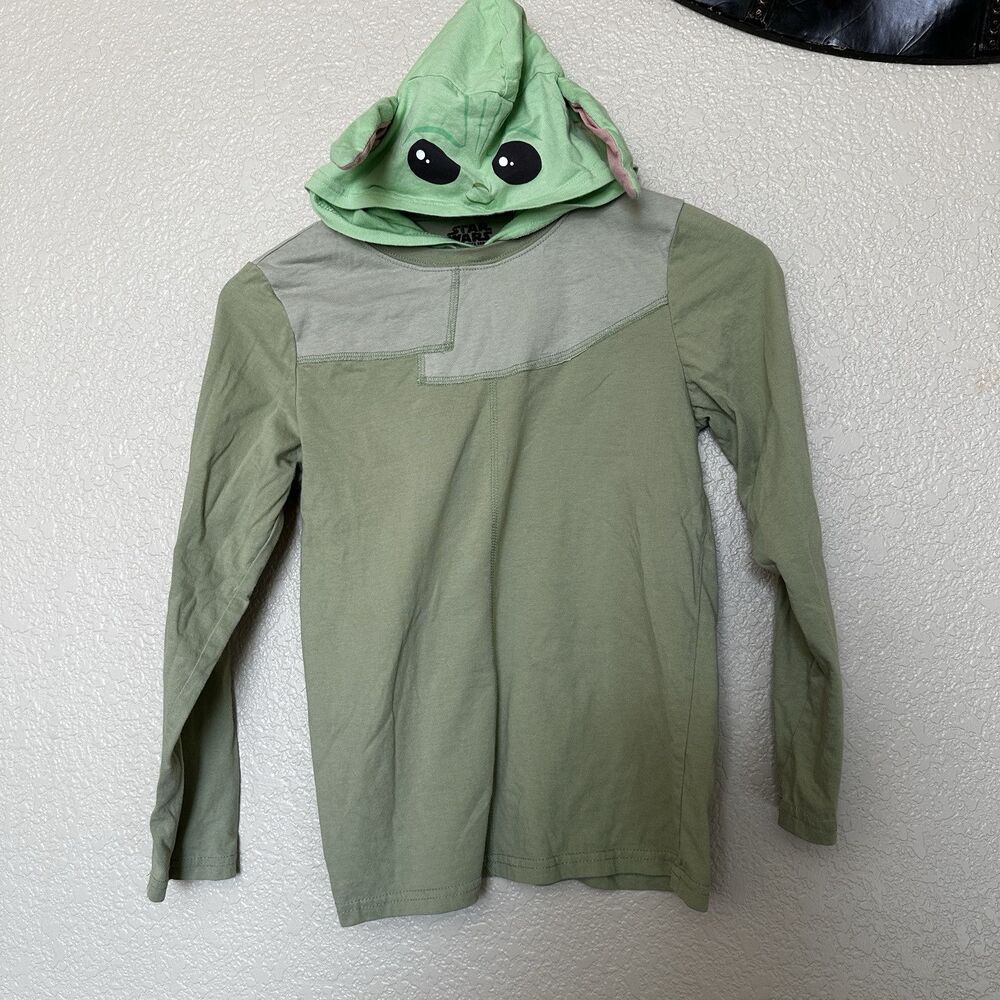 Star Wars‎ Baby Yoda Grogu Hoodie Long Sleeve Shirt- Size 10/12 Mandalorian